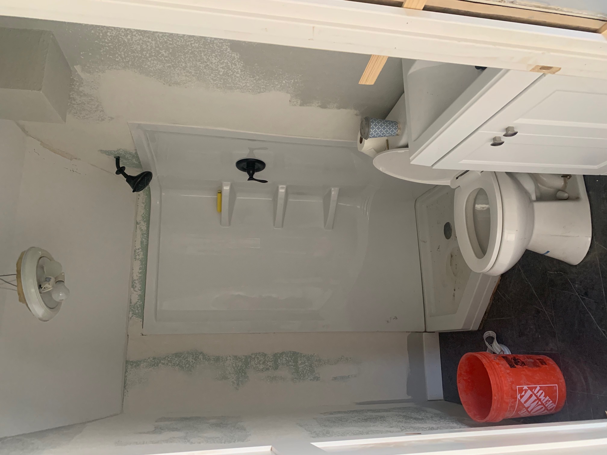 1086 upper bath.jpg