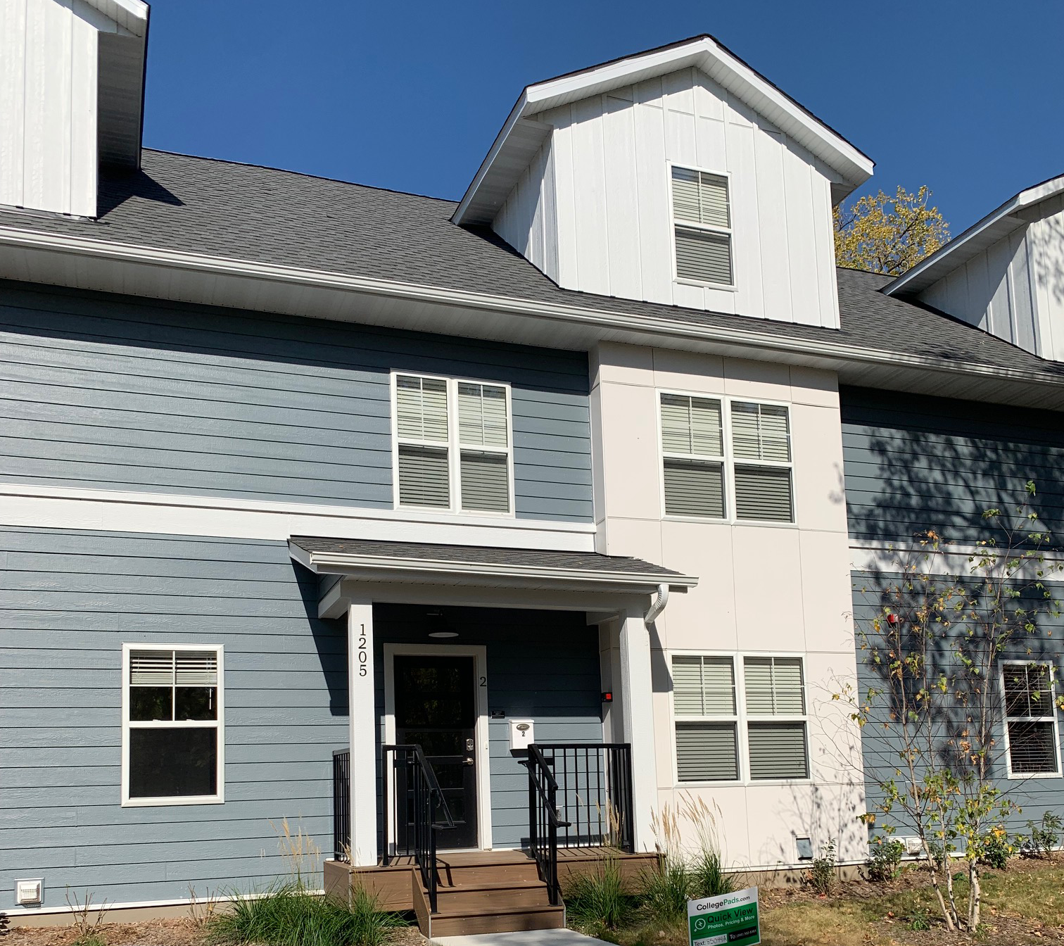 1205-Talmage-Avenue-SE-Exterior.png