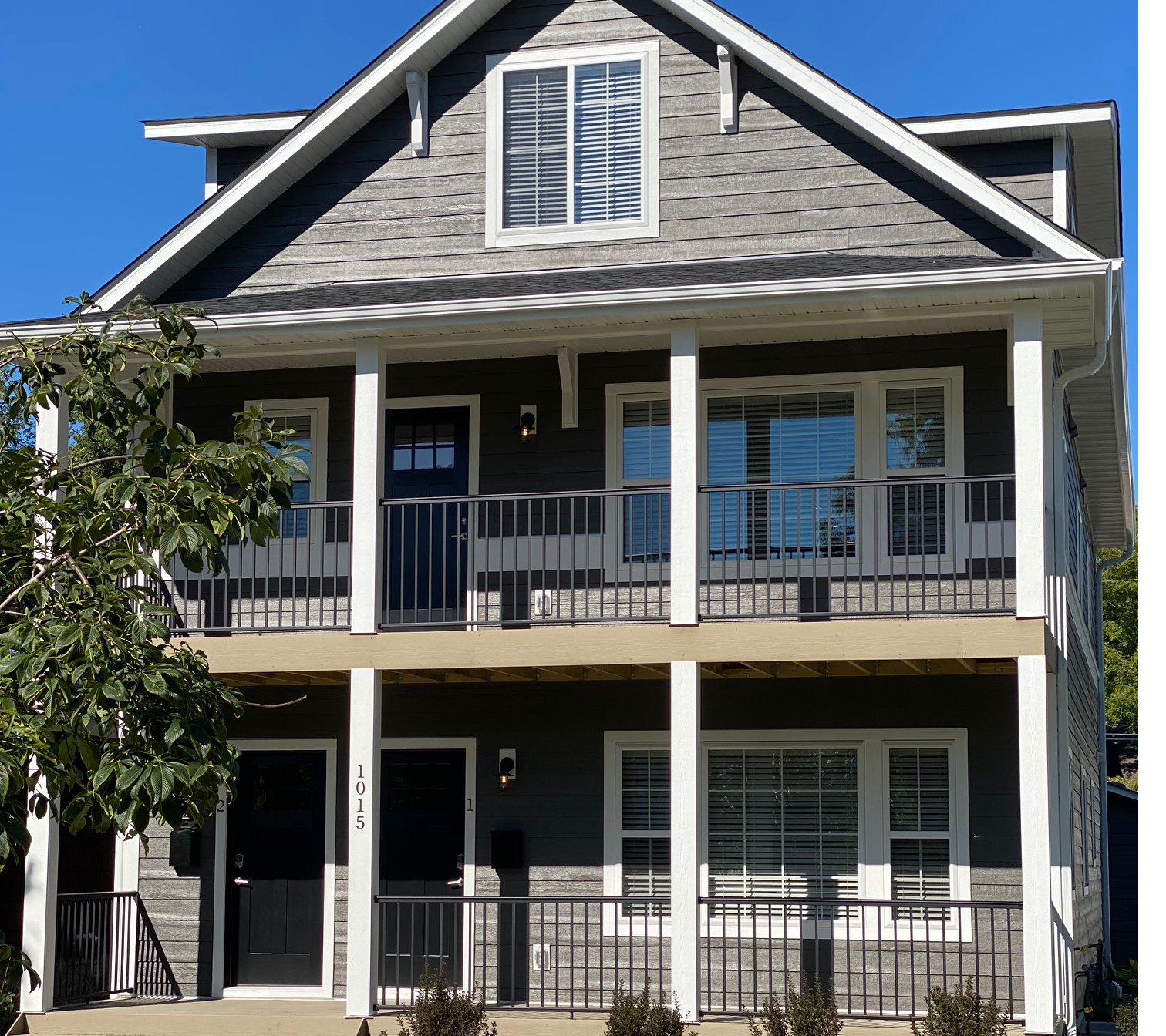 1015-21st-Avenue-SE-Exterior.png