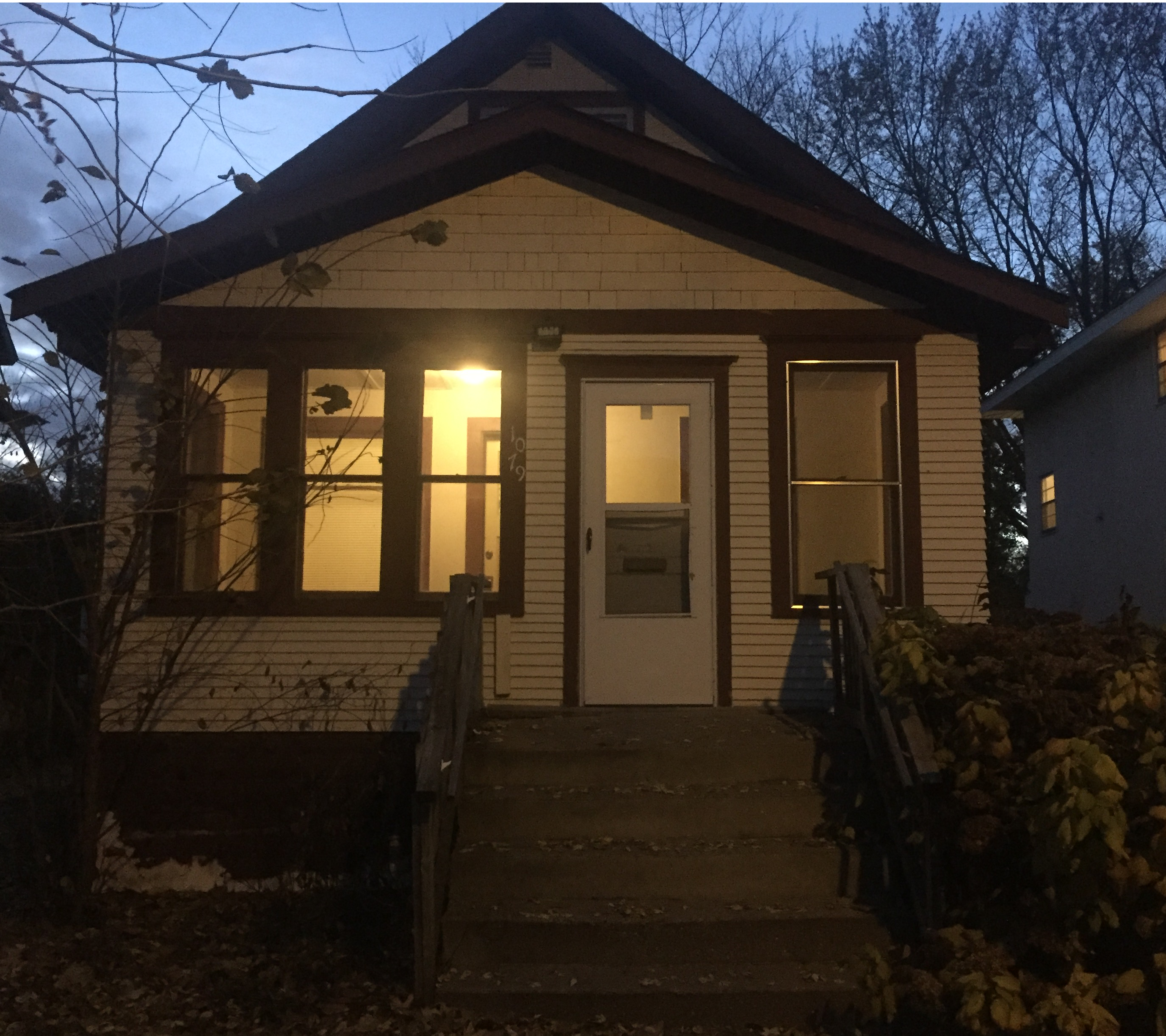 1079-15th-Avenue-SE-Exterior.png