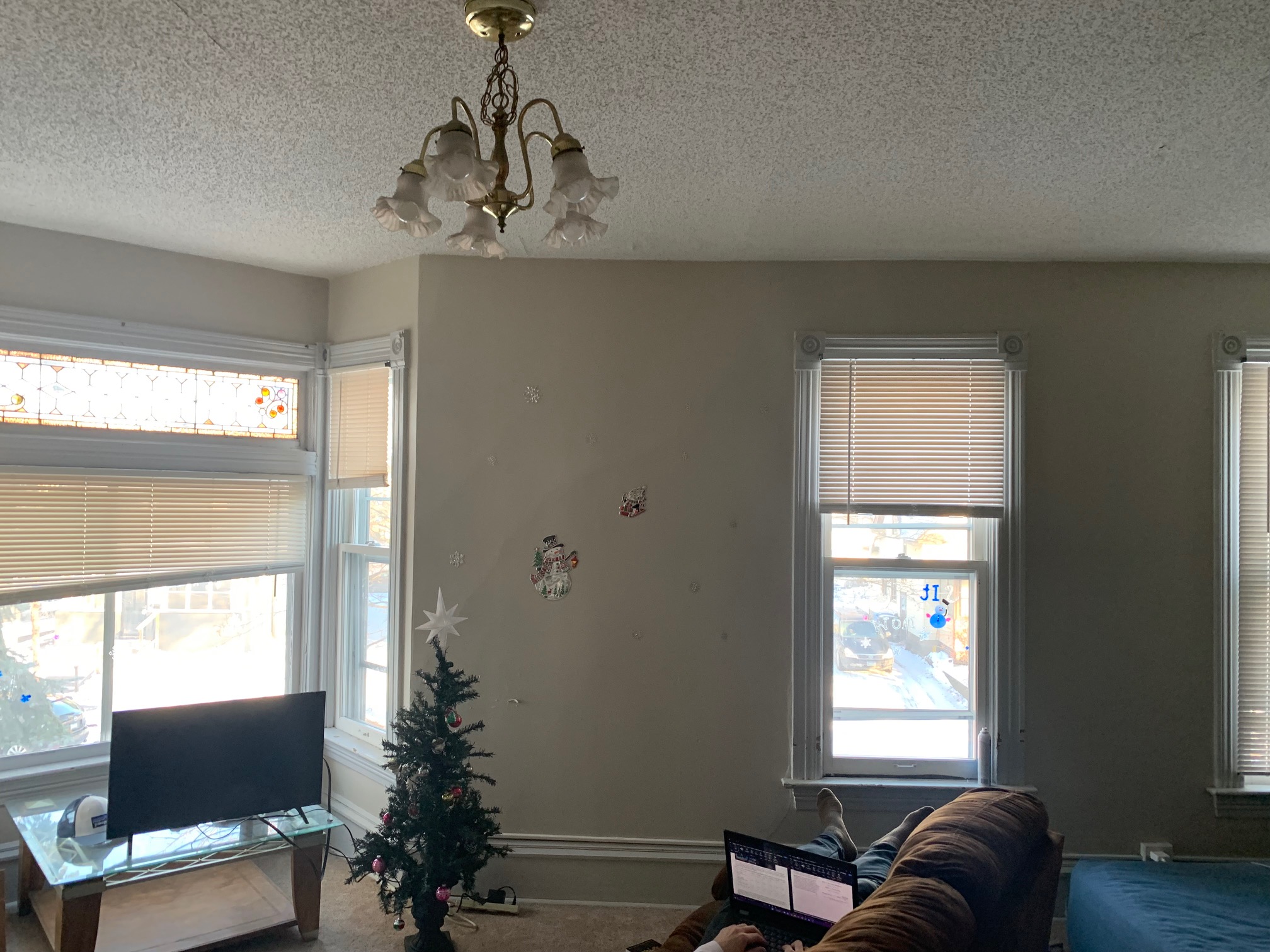 1085 other living room .jpg