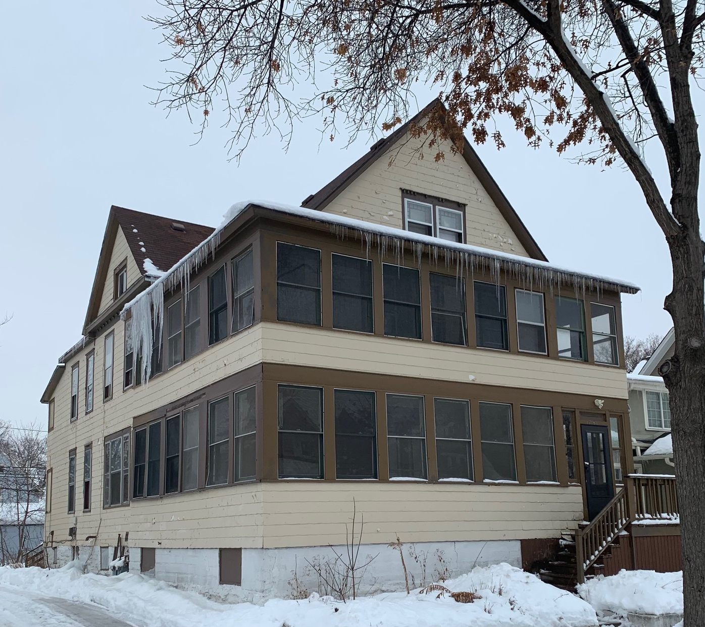 1051-16th-Avenue-SE-Exterior.png